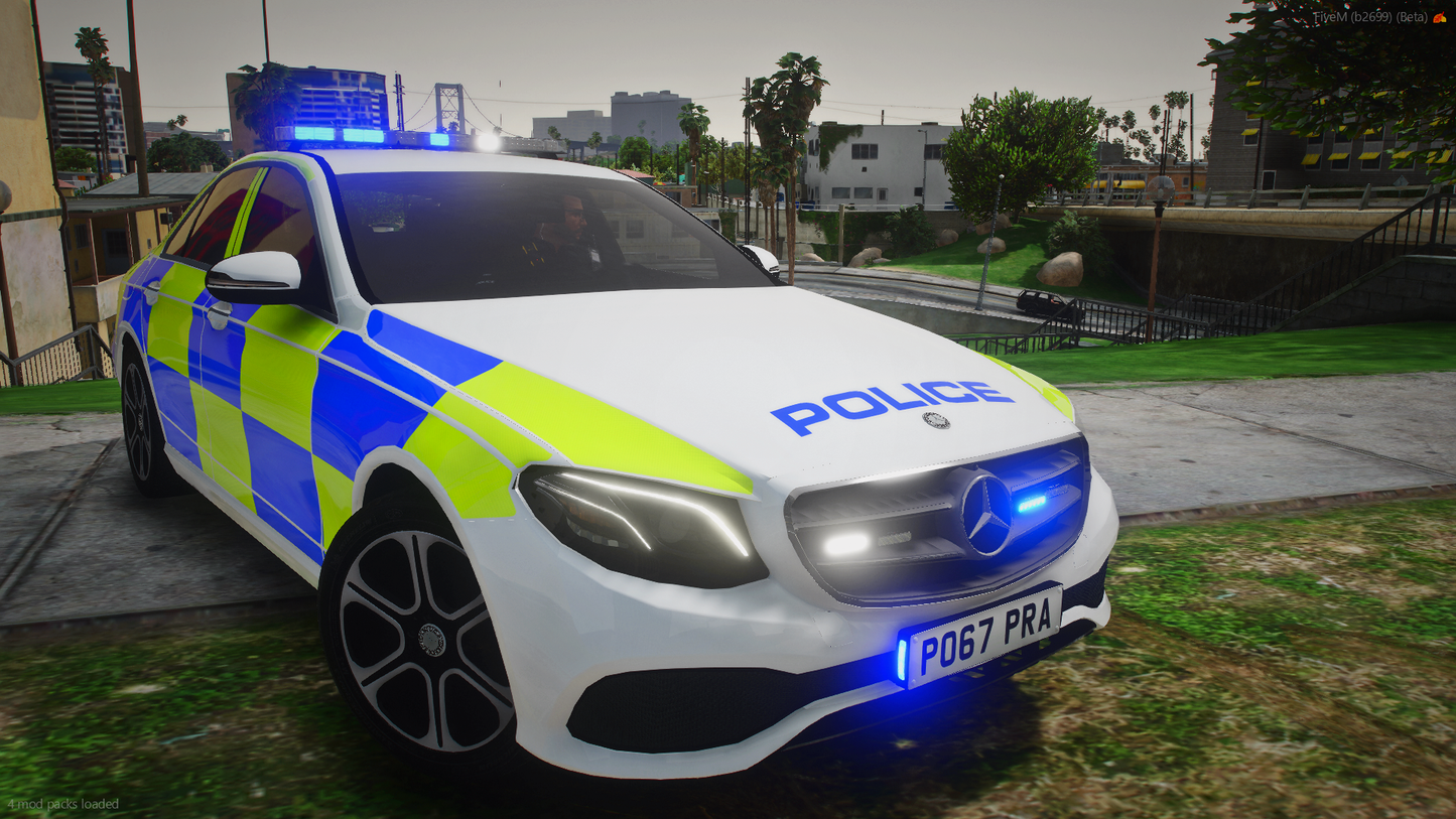 Traffic Mercedes-Benz E350e 2017