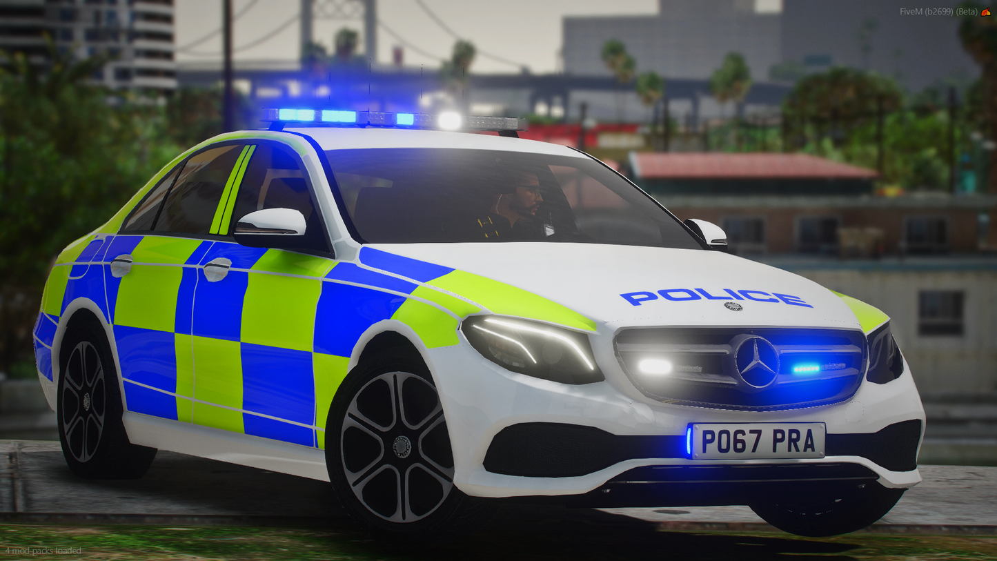 Traffic Mercedes-Benz E350e 2017