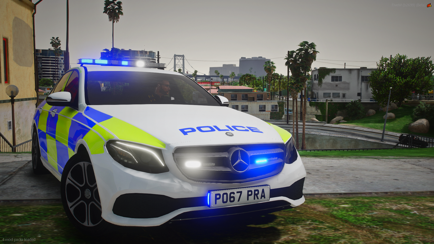 Traffic Mercedes-Benz E350e 2017