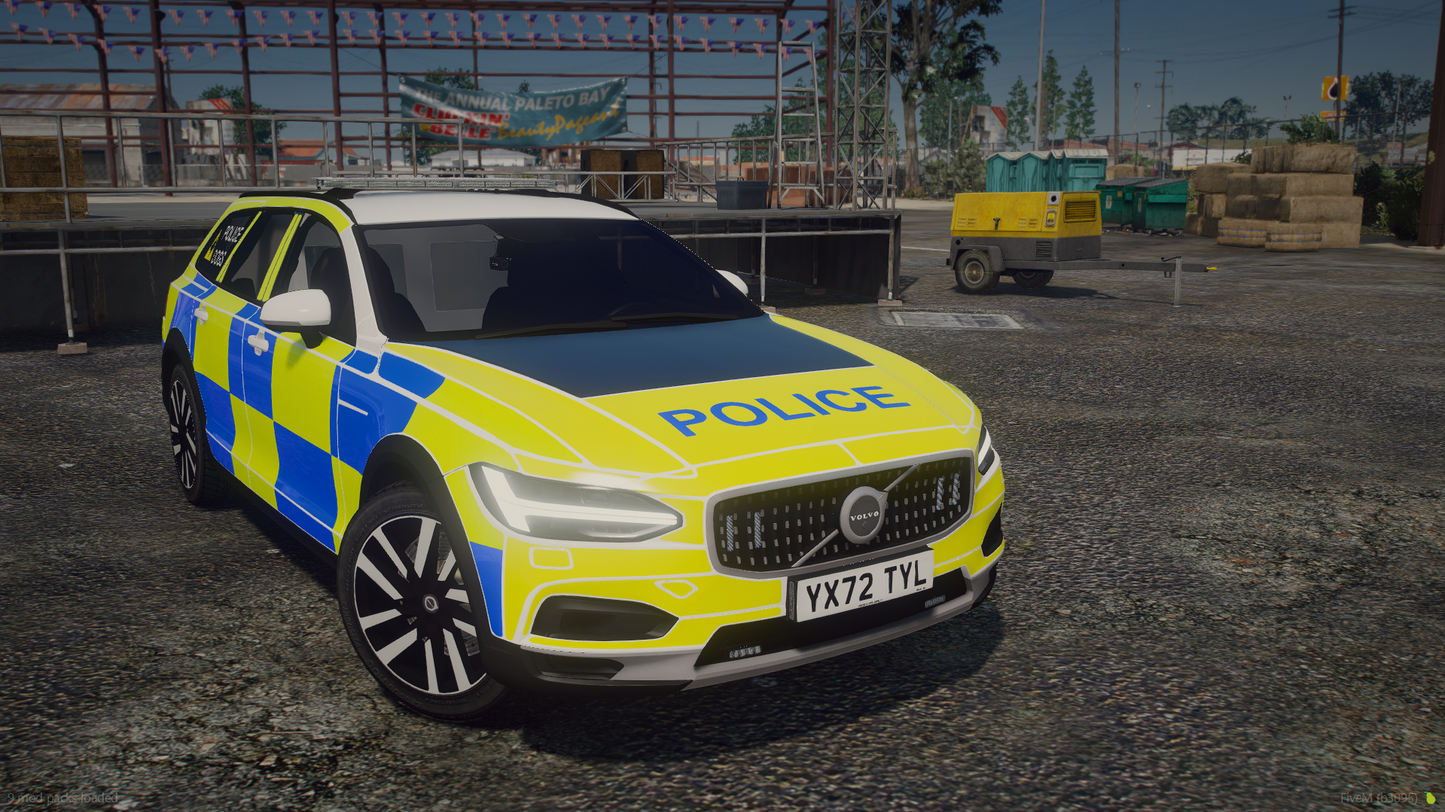 Marked Dogs Volvo V90 Cross Country 2022