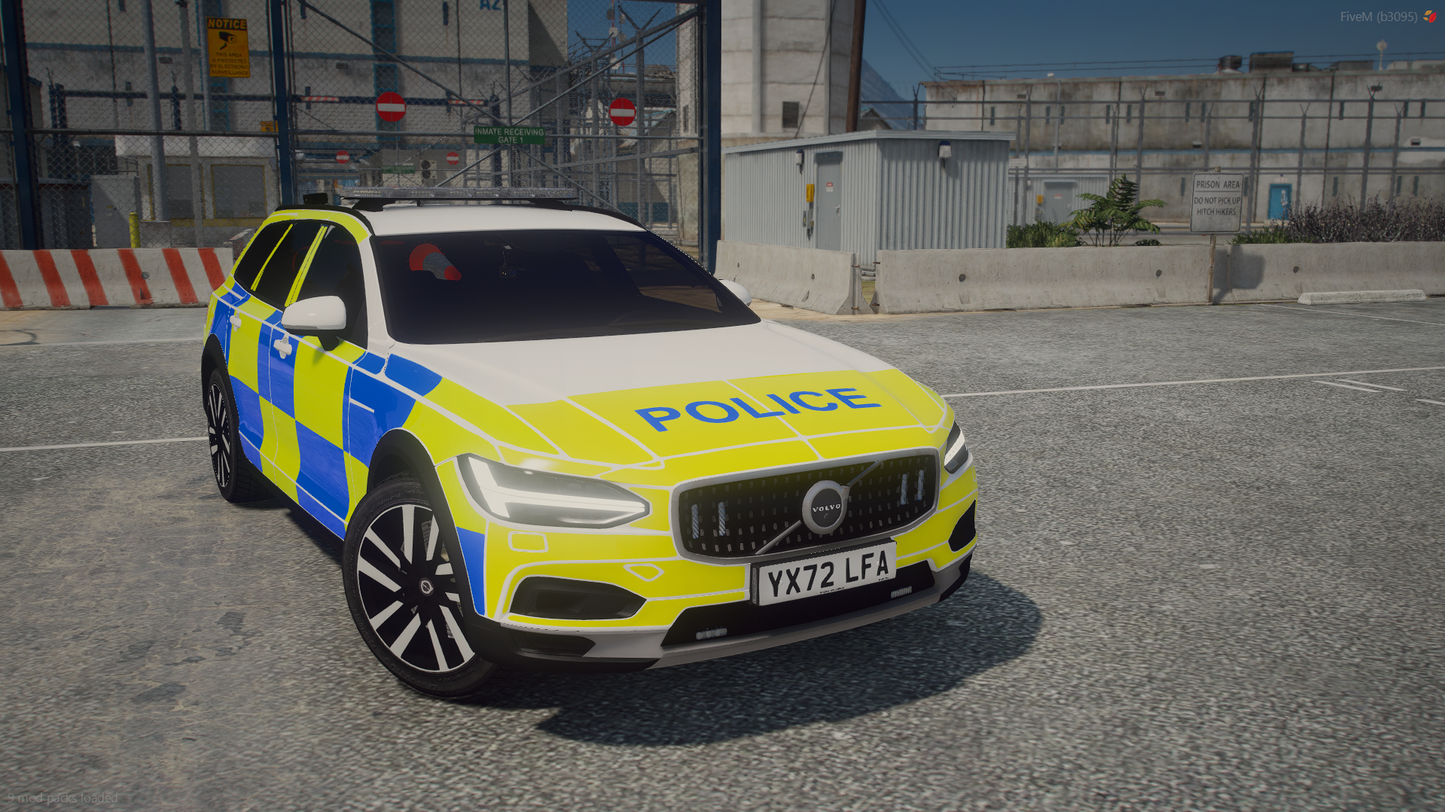 Marked Traffic Volvo V90 Cross Country 2022