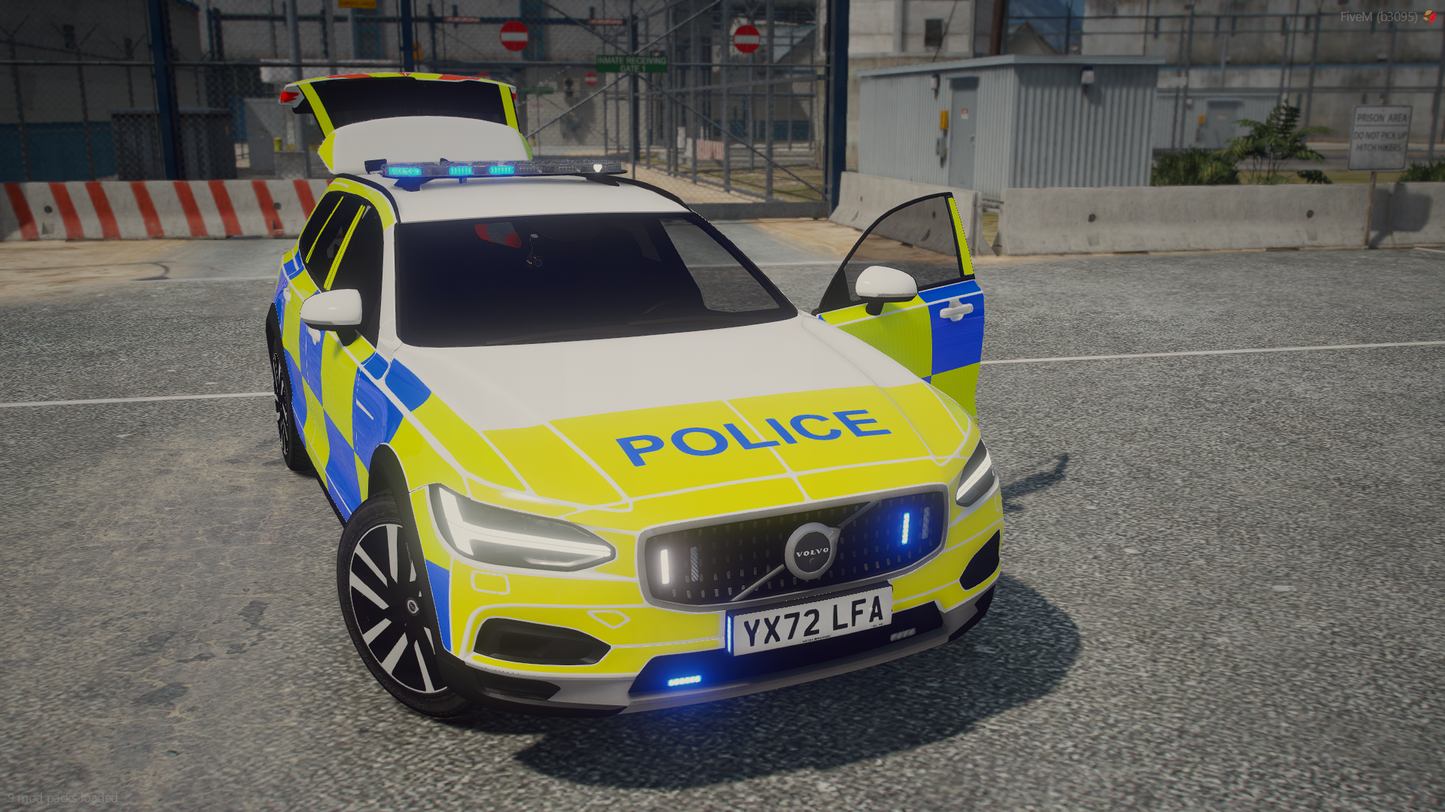 Marked Traffic Volvo V90 Cross Country 2022